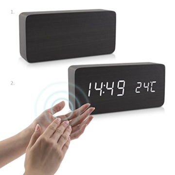 kwmobile Wecker Uhr in Holzoptik digital - Digitalwecker Anzeige von Uhrzeit Temperatur Datum - Alarm Clock mit USB Kabel in Schwarz mit weißen LEDs - 5